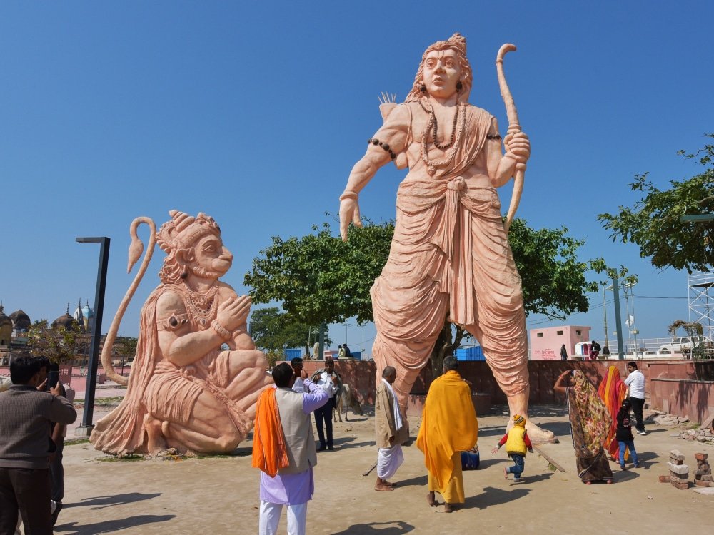 Ayodhya Ram Mandir huge crowd, police asked devotees 